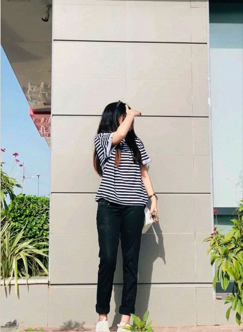 970+ Girls DP For Instagram, Stylish Images 36 girls dp for instagram girls dp for instagram,Girls DP,stylish girls dp for Instagram,Instagram Cartoon dp For Girls,desi girls dp for Instagram 970+ Girls DP For Instagram, Stylish Images Instagram dp for Girls