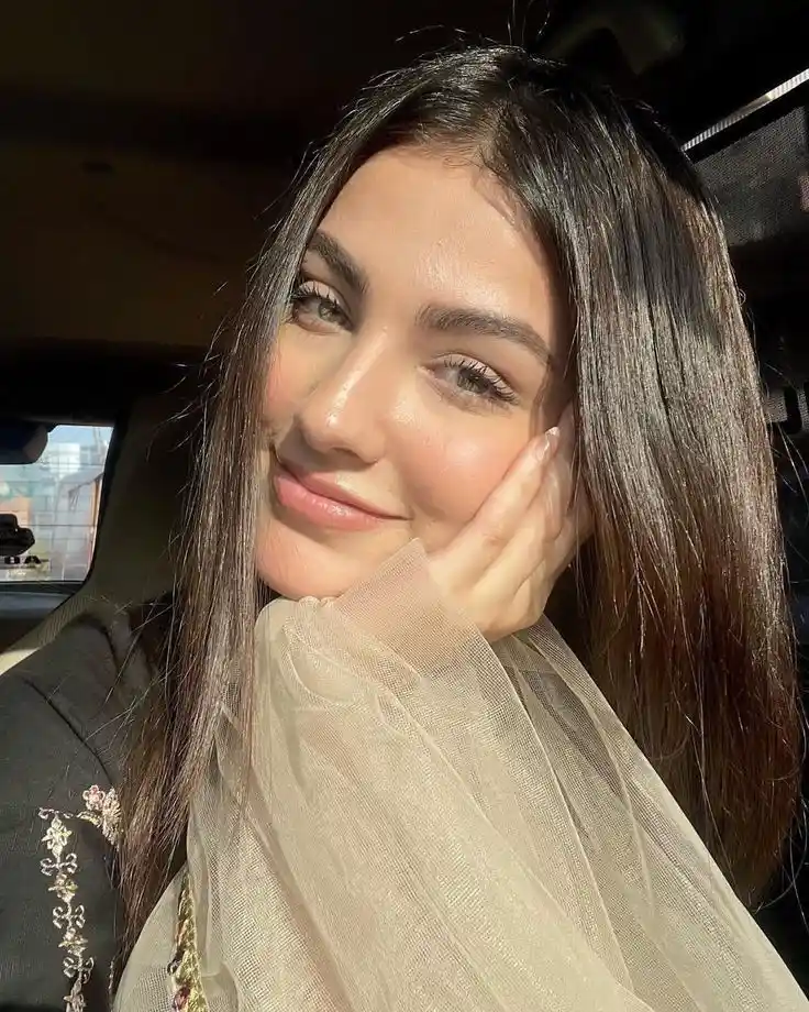970+ Girls DP For Instagram, Stylish Images 42 girls dp for instagram girls dp for instagram,Girls DP,stylish girls dp for Instagram,Instagram Cartoon dp For Girls,desi girls dp for Instagram 970+ Girls DP For Instagram, Stylish Images Instagram dp for Girls