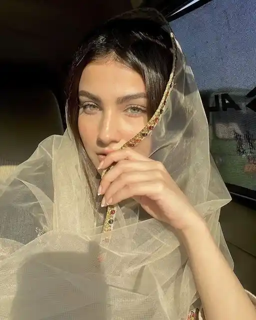 970+ Girls DP For Instagram, Stylish Images 39 girls dp for instagram girls dp for instagram,Girls DP,stylish girls dp for Instagram,Instagram Cartoon dp For Girls,desi girls dp for Instagram 970+ Girls DP For Instagram, Stylish Images Instagram dp for Girls