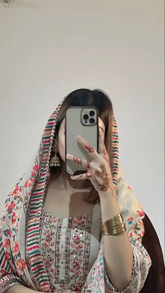 970+ Girls DP For Instagram, Stylish Images 107 girls dp for instagram girls dp for instagram,Girls DP,stylish girls dp for Instagram,Instagram Cartoon dp For Girls,desi girls dp for Instagram 970+ Girls DP For Instagram, Stylish Images Instagram dp for Girls