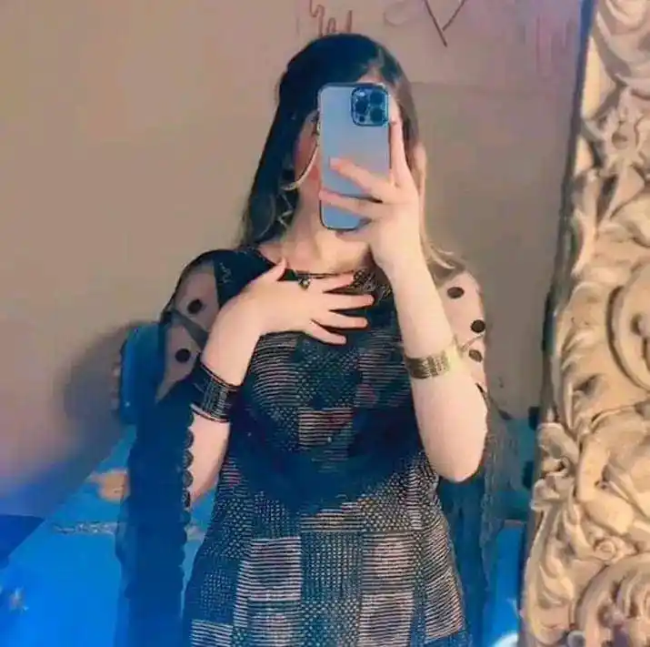 970+ Girls DP For Instagram, Stylish Images 112 girls dp for instagram girls dp for instagram,Girls DP,stylish girls dp for Instagram,Instagram Cartoon dp For Girls,desi girls dp for Instagram 970+ Girls DP For Instagram, Stylish Images Instagram dp for Girls